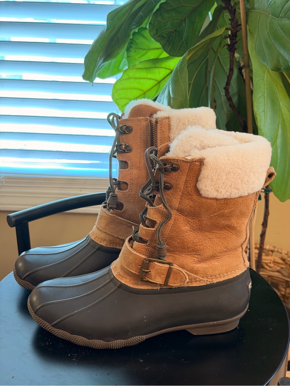 Sperry Saltwater Misty Duck Boot Thinsulate Real FUR Lined Leather Women’s 9